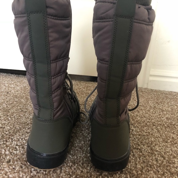 Rain/snow boots - Picture 2 of 3
